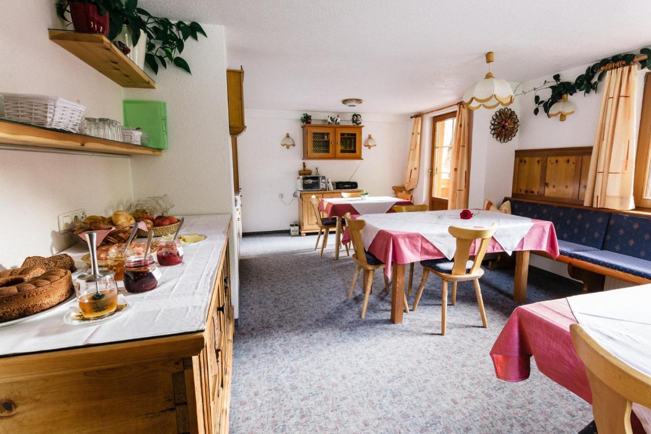 Gaestehaus Berger Sankt Jakob in Defereggen Bagian luar foto