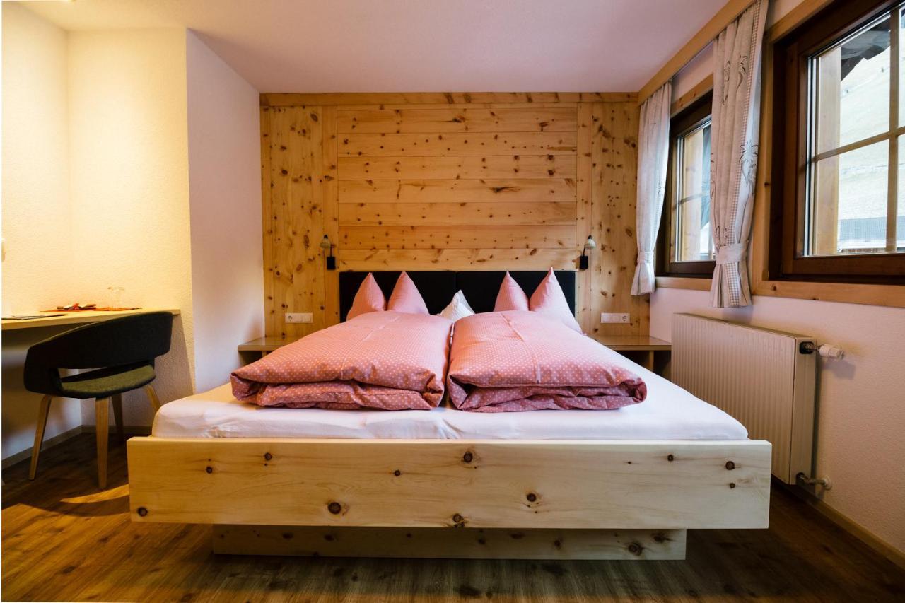 Gaestehaus Berger Sankt Jakob in Defereggen Bagian luar foto